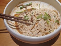 鸡丝凉米线-云海肴·汽锅鸡·云南菜(高德置地店)