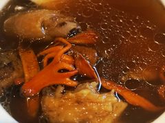 松茸鸡汤-悦百味·品质川菜(橄榄郡店)
