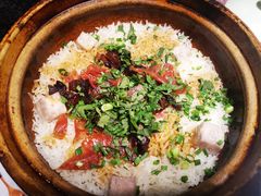 特色腊味煲仔饭-洪氏嗨捞·猪肚鸡火锅(阳光天地店)