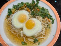-锅老头海鲜铁锅炖