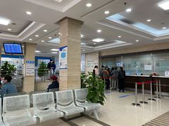 -上海大学附属上海和平眼科医院