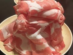 -洞庭洲·防空洞火锅·烧烤·铜锅涮肉(新百广场店)