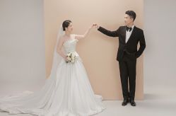 -挪娅婚纱摄影皇家会所