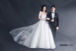 现代简约-巴黎婚纱摄影工作室