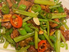 小炒炒牛肉-曹胖子龙虾馆(黄桦路店)