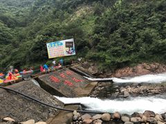 景点-龙井峡漂流