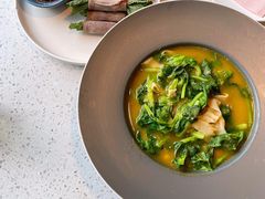豌豆黄浸豌豆尖-半山腰·云南菜(侨福芳草地店)
