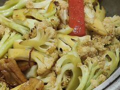 砂锅土猪肉菜花煲-君德澜酒家·创意粤菜(金山谷店)