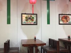 大堂-石头门坎