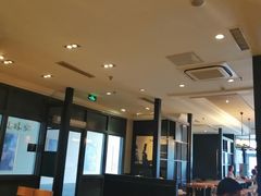 大堂-星巴克臻选(威海威高广场店)