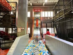 -嗨翻Hi-Fun竞技主题乐园·蹦床亲子生日轰趴(国光1937店)