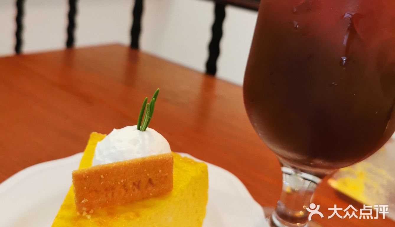 环境：一连几家coffee甜品店