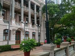 -香港大学