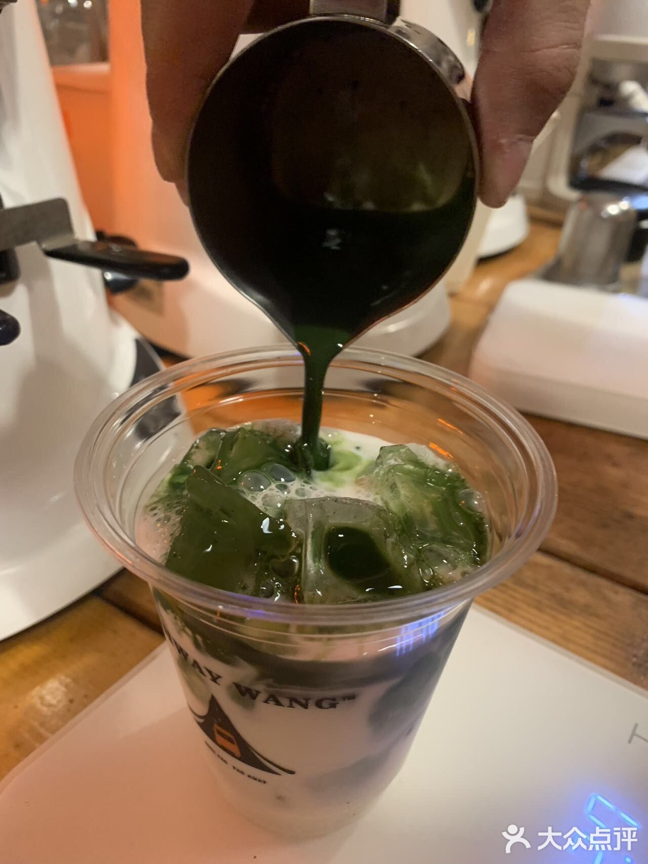 听说老板开着公路咖啡的车车游了大半个中国