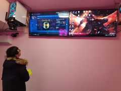 -VR间客漫虚拟现实体验馆(汉街店)