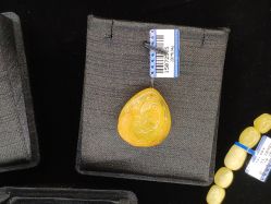 -灵彩珠宝(朗香街店)