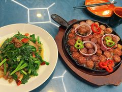 -乡村馕坑肉·烧烤·新疆菜·本地人更爱吃(阿勒泰首店)