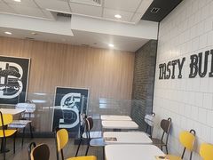 -麦当劳(杨林得来速店)