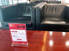 -贵州贵星奔驰4S店(观山湖店)