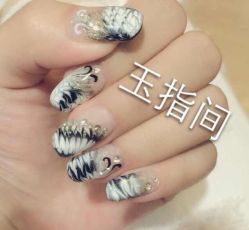 -生活美一点玉指间美甲美睫