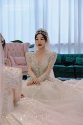 -AMOR艾沫婚纱奢品荟(设计师勒泰店)