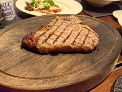 -恰餐厅及酒吧 CHAR Bar & Grill (北京丽都皇冠假日店)