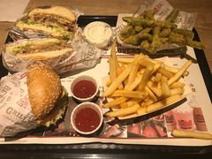 -The Habit Burger Grill 哈比特汉堡(复兴soho店)