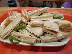 芹菜腐竹-竹青胶东摔面(黄岛开发区店)