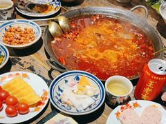 -旧街市鲜货老火锅(大光路店)