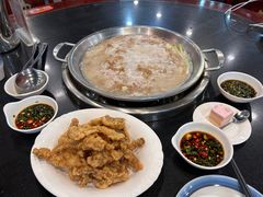 -老来福·非遗酸汤兔(凯旋路店)