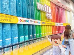 -m豆巧克力世界(上海世茂广场店)