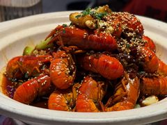 -肥肥虾庄·金牌油焖大虾(汉街SKP店)