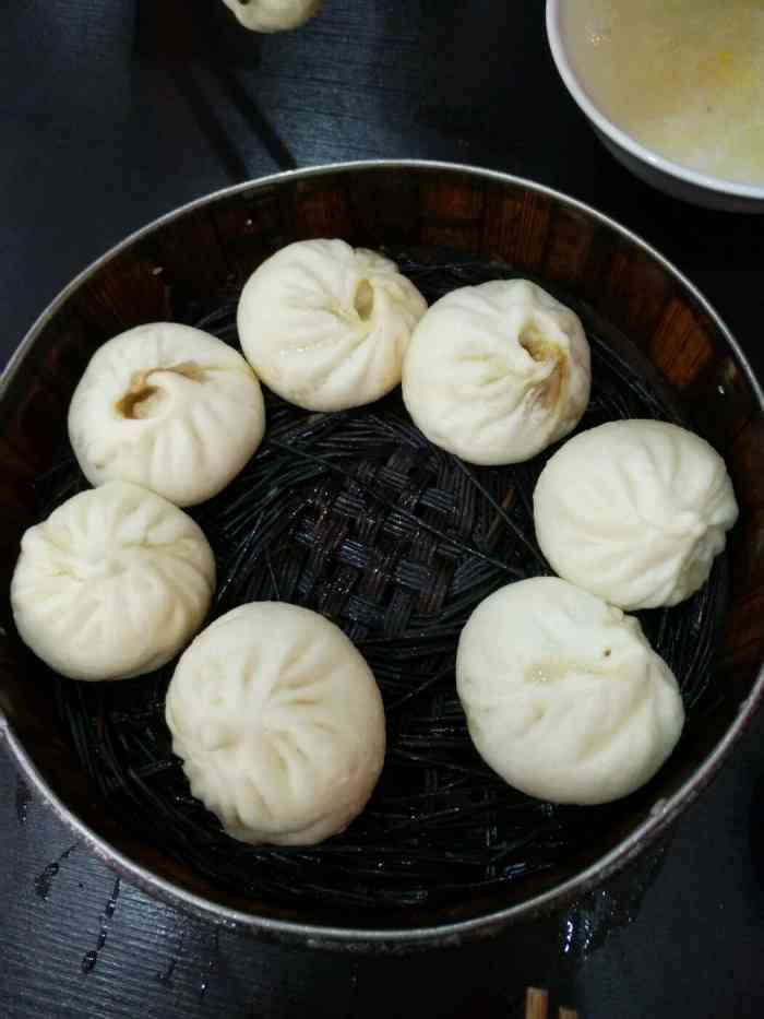 满口香包子铺-"大家记得背诵一下这家店的价目表哦 50 .