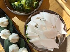 -喃喃椰·糟粕醋·椰子鸡火锅(七堡花园店)