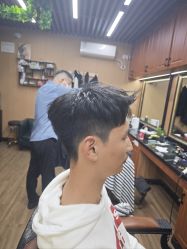 -纯剪男士理发馆·烫染专业店