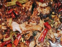 -鸣记脆皮烤鱼·海鲜烤鱼(三八广场店)