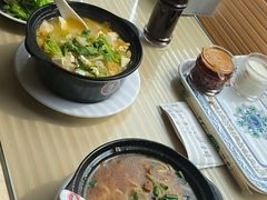 -闫家驴肉老店(华电一校店)