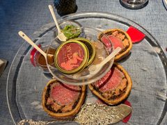 惠灵顿牛排-弦月窗LUNETTE BY AMANDA(复兴路店)