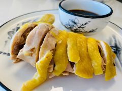 白斩鸡-七的湖·晚芳亭·阳澄湖农家菜·大闸蟹(莲花岛店)