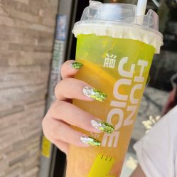 -花岐款式专研健康美甲沙龙