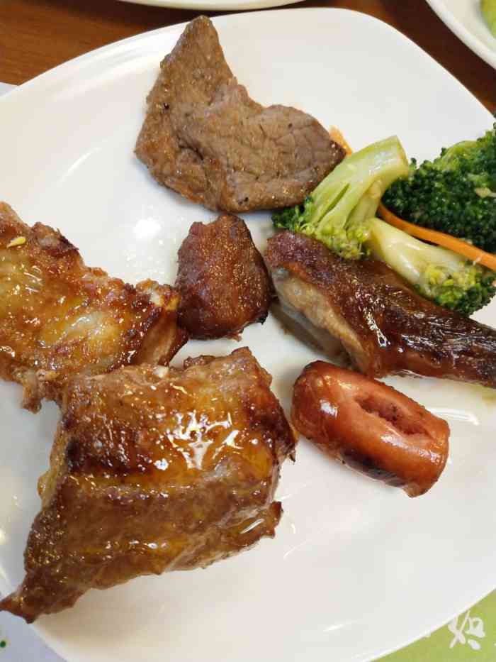 巴西亚利巴西烤肉(港隆城店)-"不错,很喜欢,水果很新鲜!