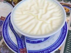 -广信牛奶甜品世家(台东店)