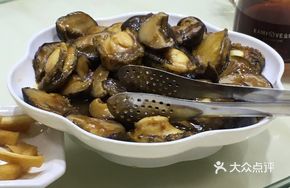 Braised Abalone with Dried Mushrooms