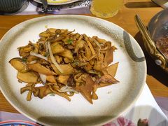 -米德维奇俄式西餐厅(西六道街店)