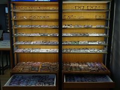 -优医视平价眼镜蔡司依视路折扣工厂店(德胜门店)