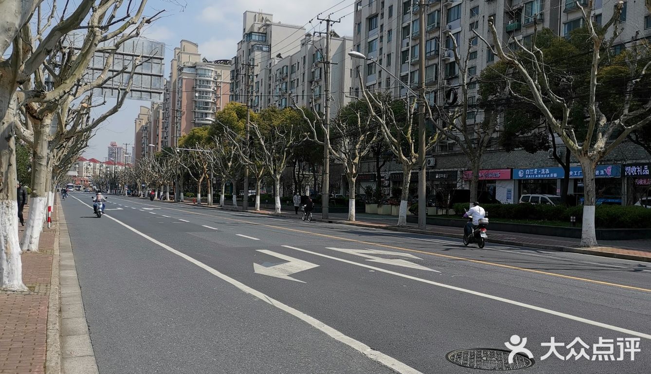 继前几天上海东方明珠等22. 个景点对外开放