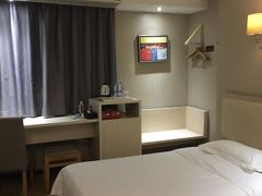 -创兴达酒店(深圳兴东地铁站店)