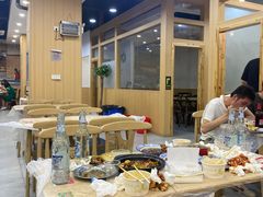 大堂-江城燕子大排档(江汉路步行街店)