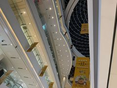 -LuOne凯德晶萃广场(徐家汇路店)