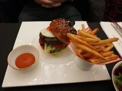 -Salon de The de Joel Robuchon(外滩18号店)